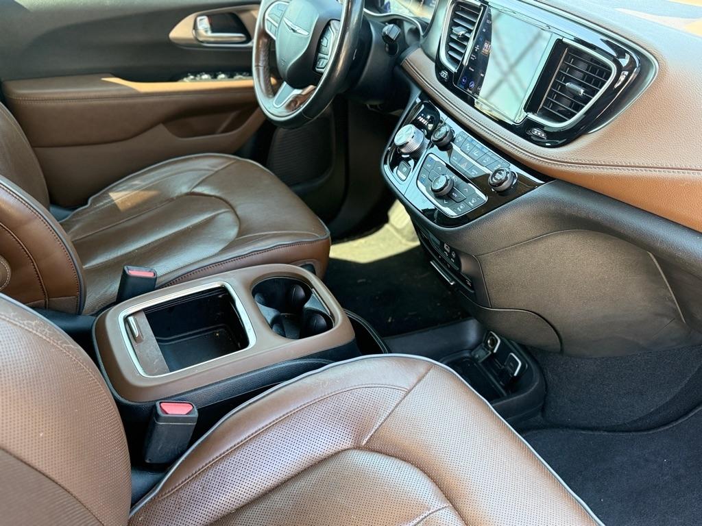 Chrysler Pacifica Limited FWD 2019