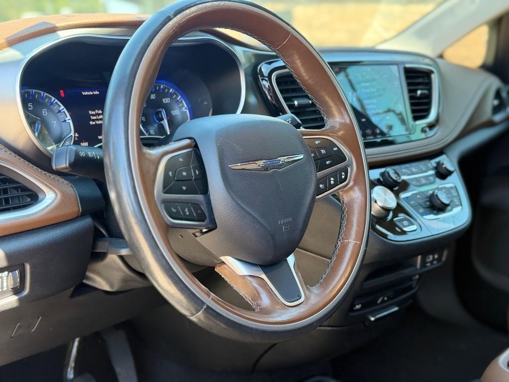 Chrysler Pacifica Limited FWD 2019