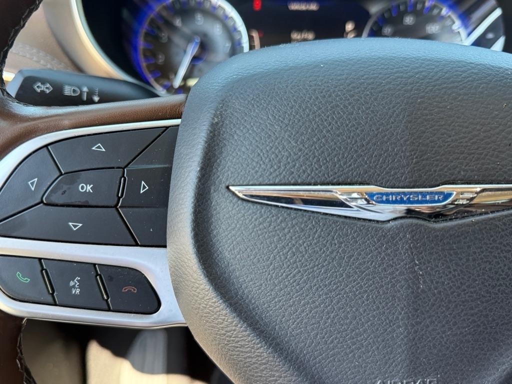 Chrysler Pacifica Limited FWD 2019