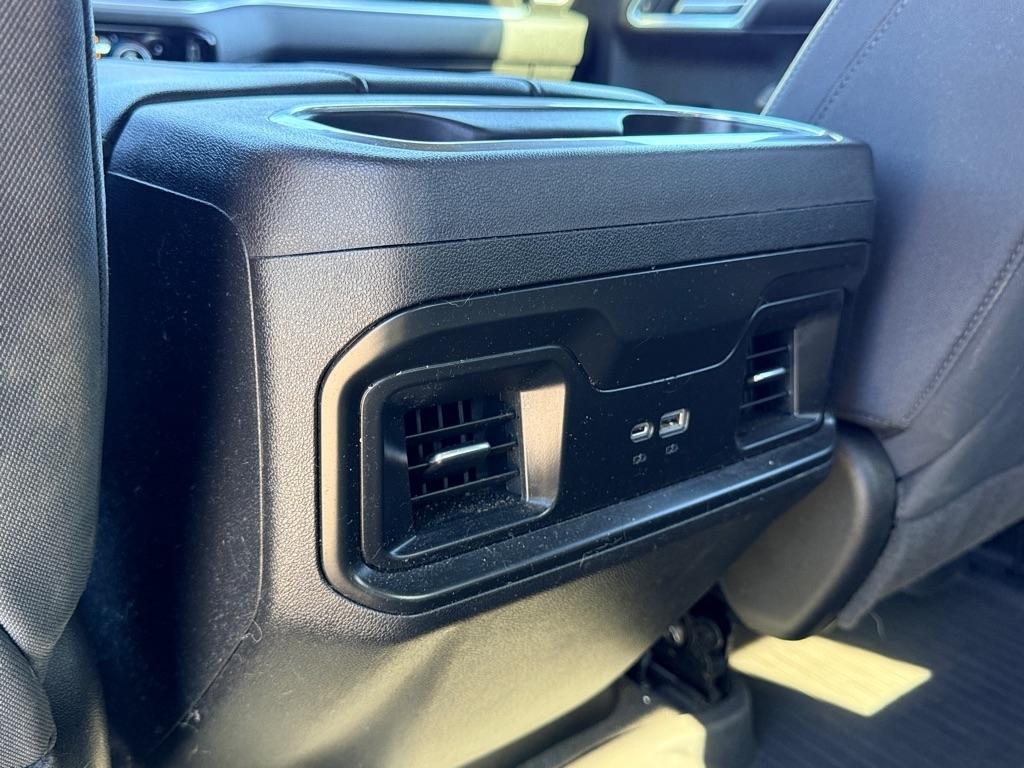 Chevrolet Silverado 1500 4WD Crew Cab 147" RST 2022