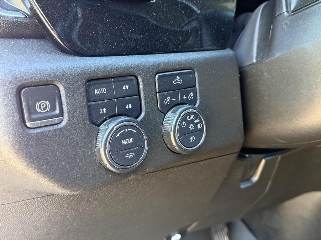 Chevrolet Silverado 1500 4WD Crew Cab 147" RST 2022