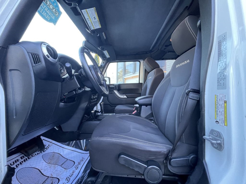 Jeep Wrangler Unlimited Sahara 4WD 2016 Jeep Wrangler Unlimited Sahara 4WD 2016