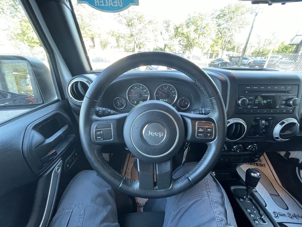 Jeep Wrangler Unlimited Sahara 4WD 2016 Jeep Wrangler Unlimited Sahara 4WD 2016