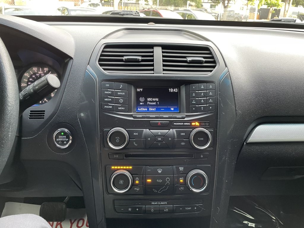 Ford Explorer XLT 4WD 2017 Ford Explorer XLT 4WD 2017