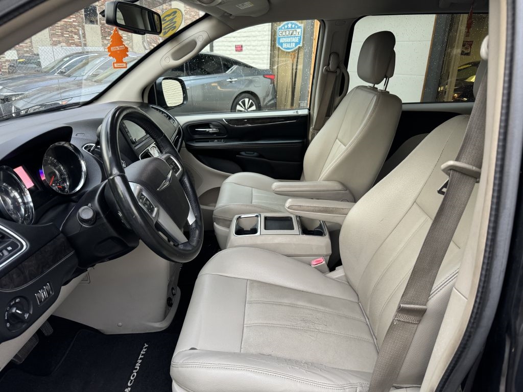 Chrysler Town & Country Touring 2013 Chrysler Town & Country Touring 2013