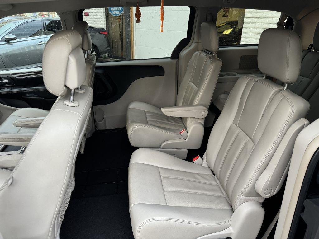 Chrysler Town & Country Touring 2013 Chrysler Town & Country Touring 2013