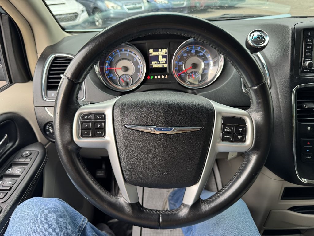 Chrysler Town & Country Touring 2016