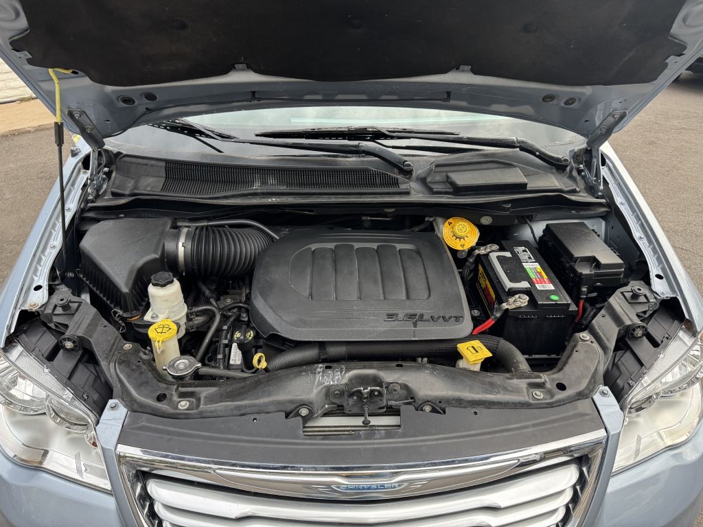 Chrysler Town & Country Touring 2016