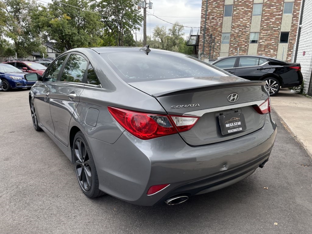 Hyundai Sonata SE 2.0L TGDI 2014 Hyundai Sonata SE 2.0L TGDI 2014