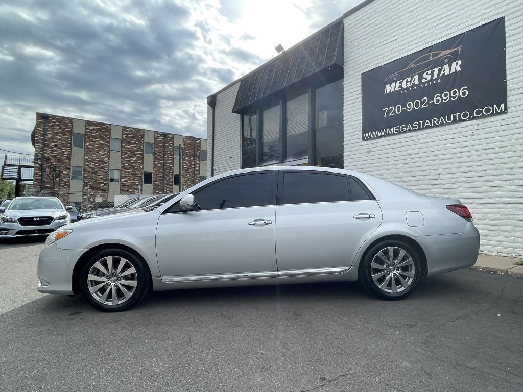 Toyota Avalon Base 2011 Toyota Avalon Base 2011