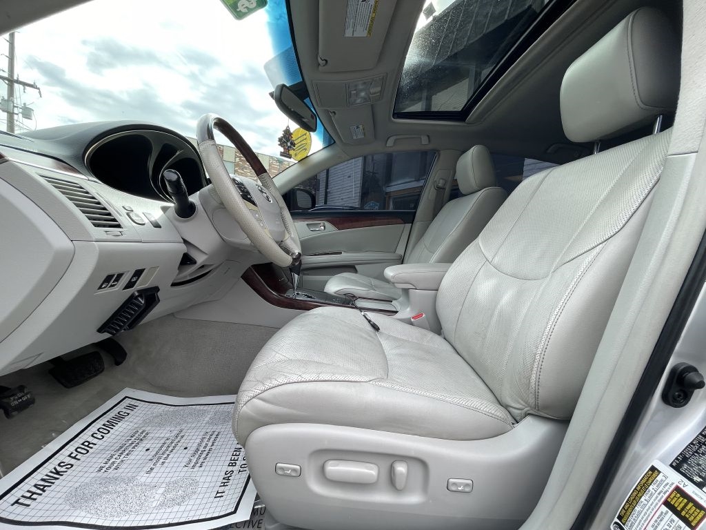 Toyota Avalon Base 2011 Toyota Avalon Base 2011