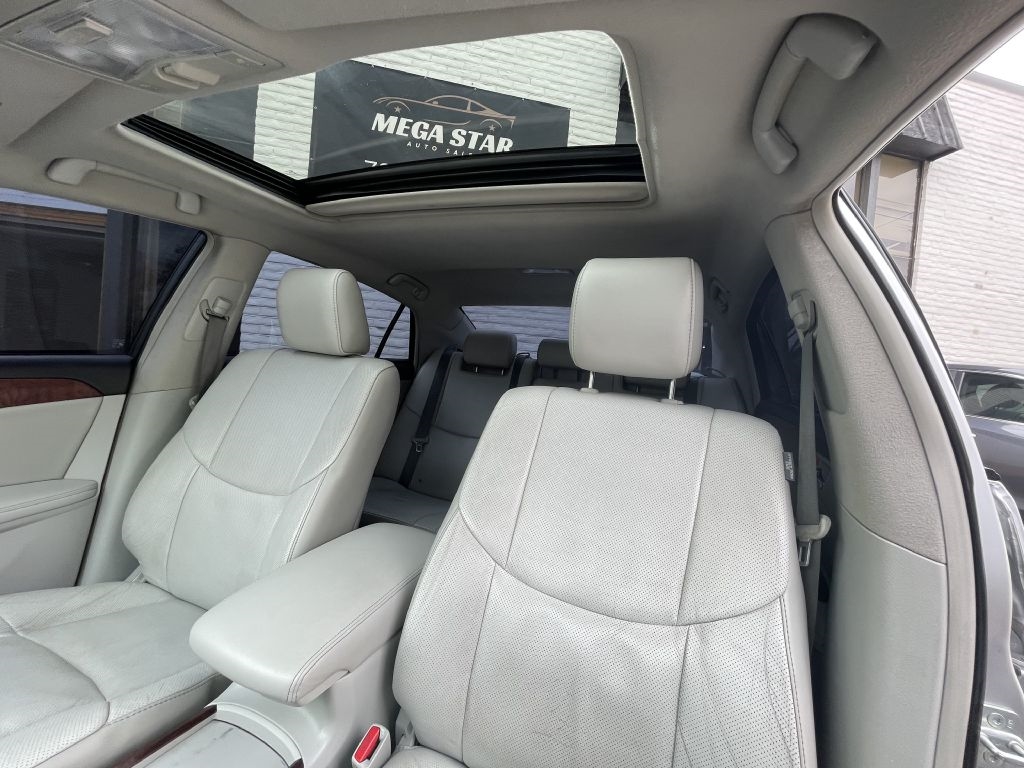 Toyota Avalon Base 2011 Toyota Avalon Base 2011