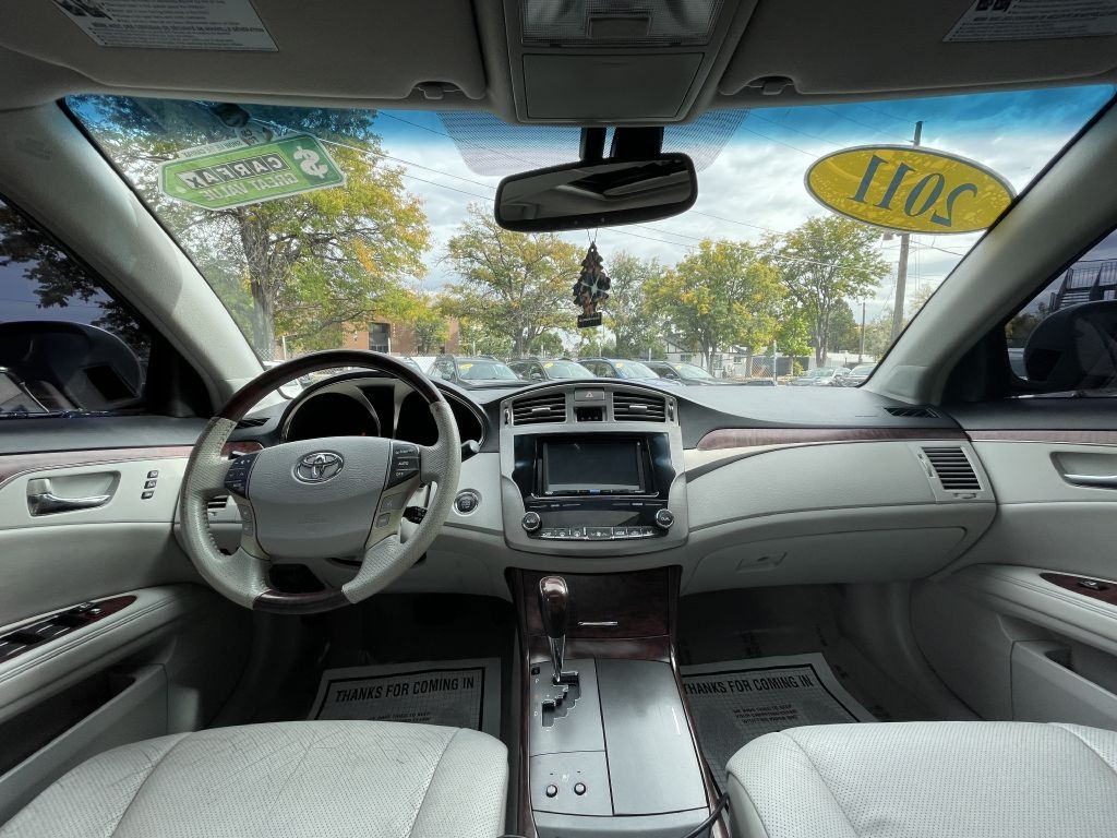 Toyota Avalon Base 2011 Toyota Avalon Base 2011