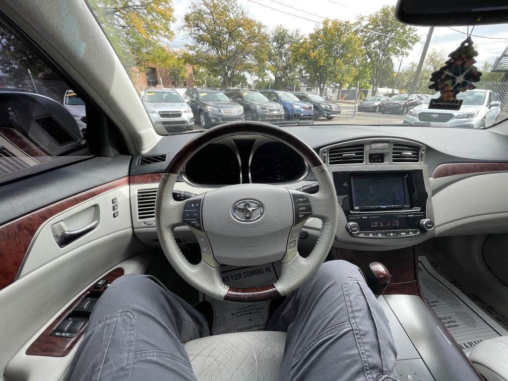 Toyota Avalon Base 2011 Toyota Avalon Base 2011