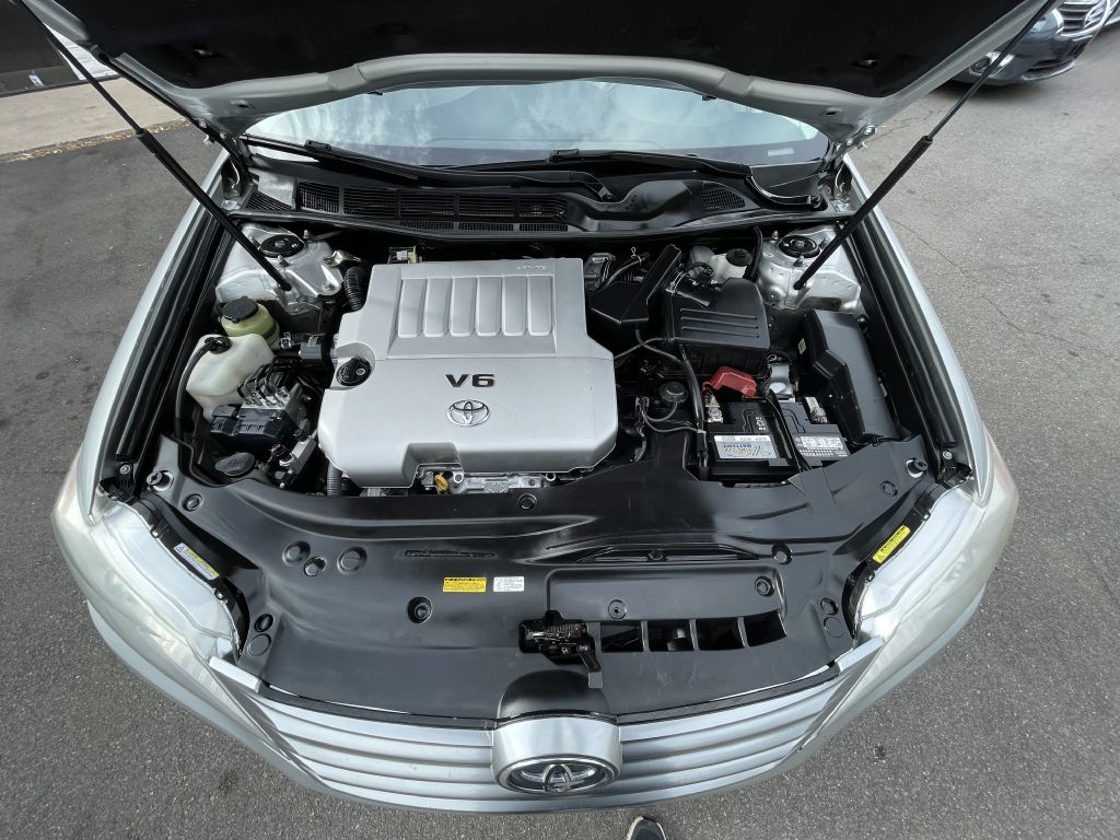 Toyota Avalon Base 2011 Toyota Avalon Base 2011