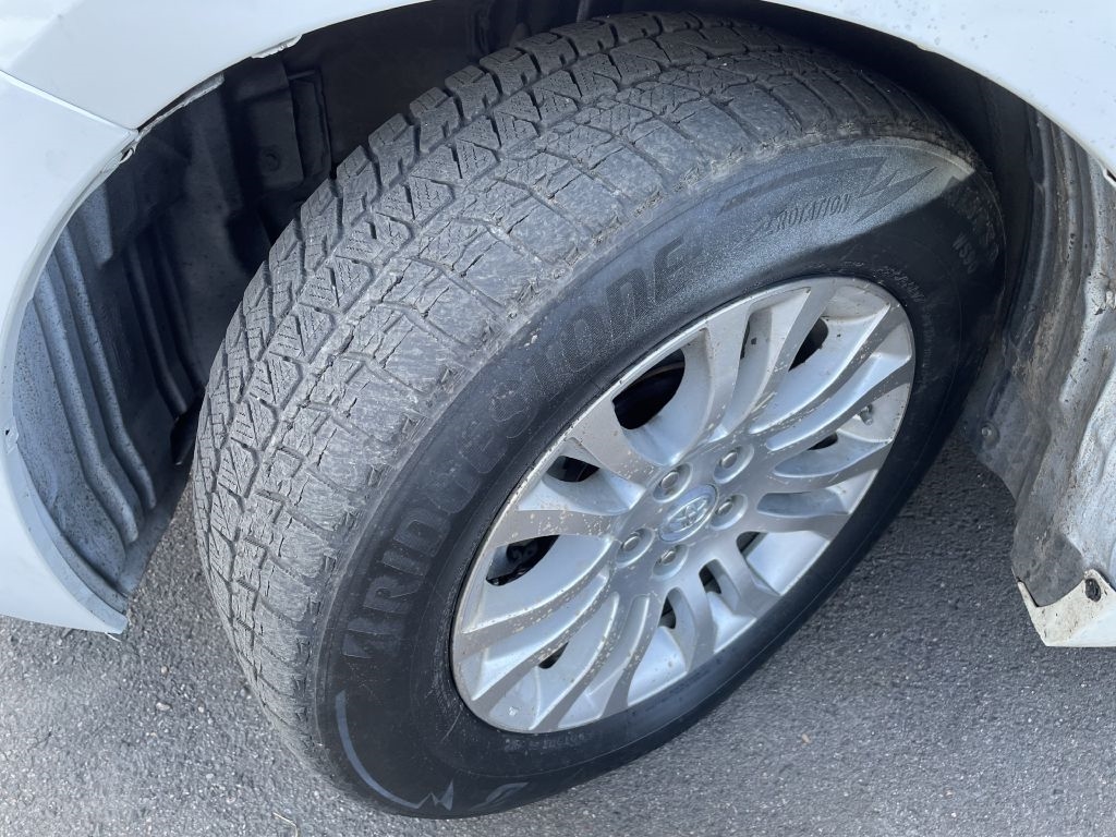 Toyota Sienna XLE FWD 8-Passenger V6 2016 Toyota Sienna XLE FWD 8-Passenger V6 2016