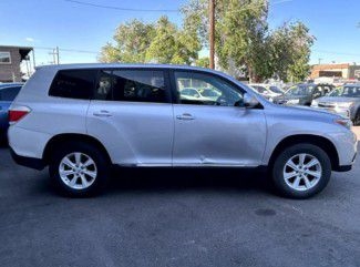 Toyota Highlander Base 4WD 2012 Toyota Highlander Base 4WD 2012