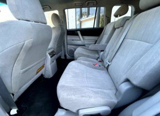 Toyota Highlander Base 4WD 2012 Toyota Highlander Base 4WD 2012