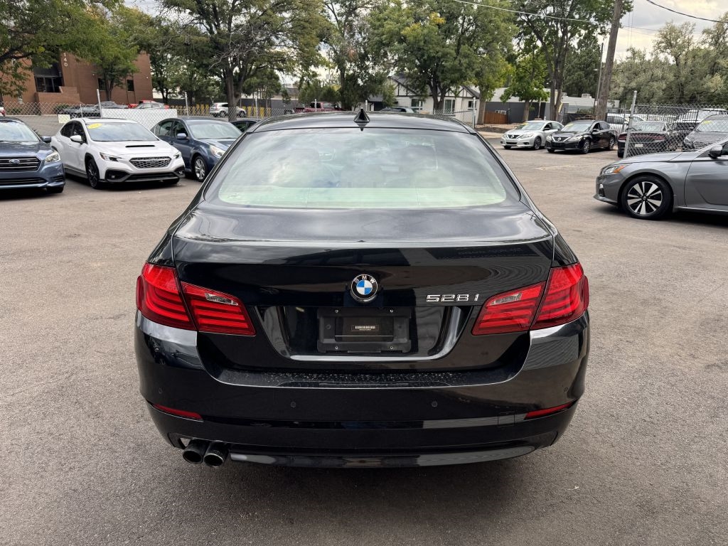 BMW 5-Series 528i 2012 BMW 5-Series 528i 2012