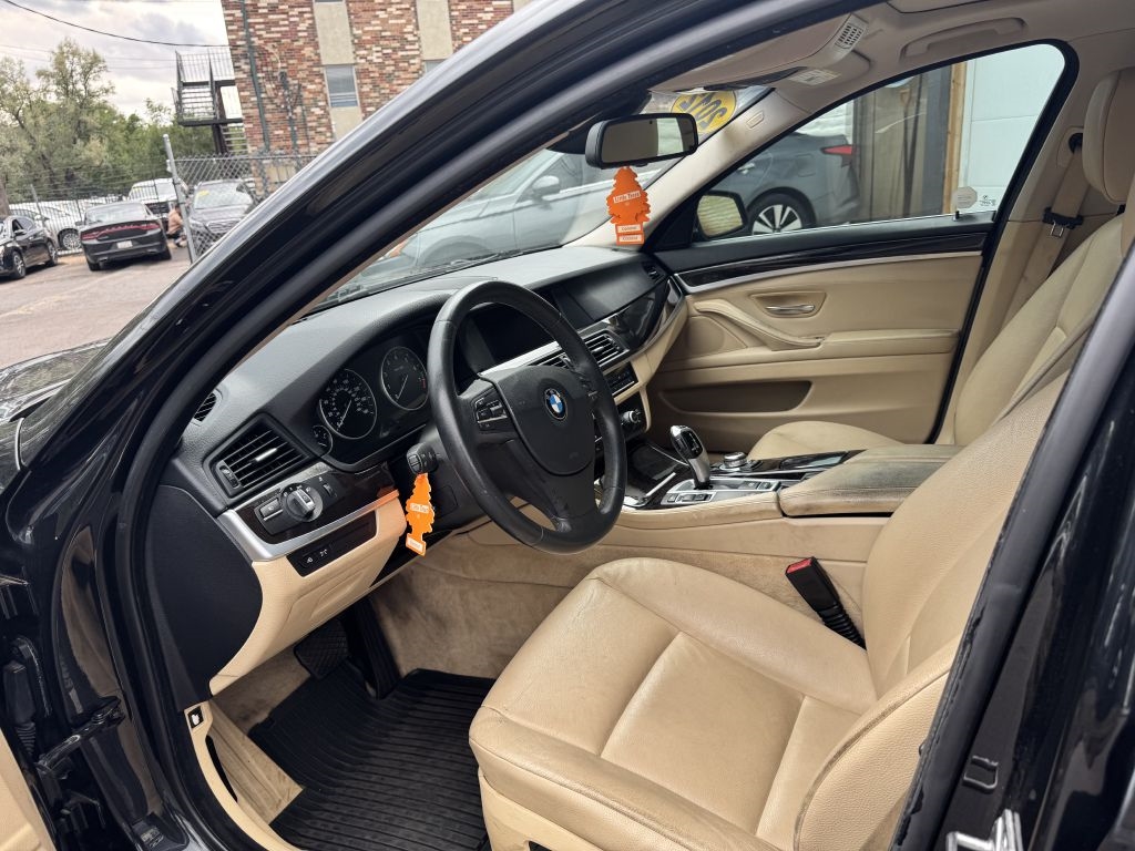 BMW 5-Series 528i 2012 BMW 5-Series 528i 2012