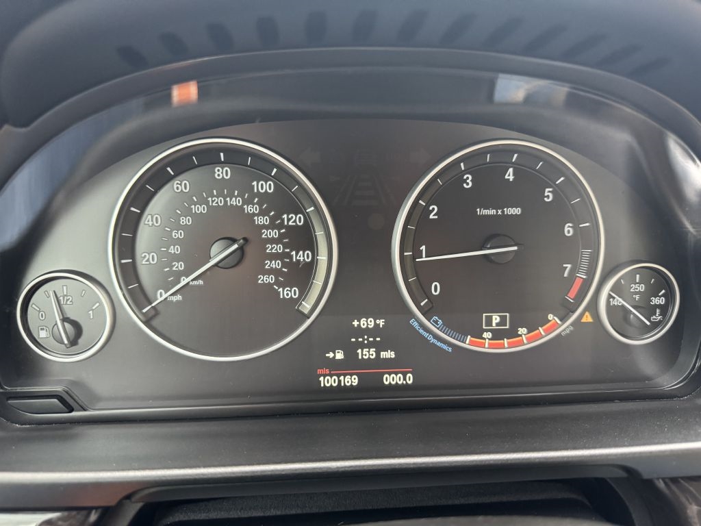 BMW 5-Series 528i 2012 BMW 5-Series 528i 2012