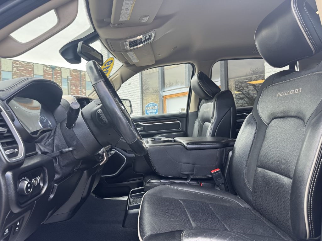 RAM 1500 Laramie Crew Cab SWB 4WD 2019