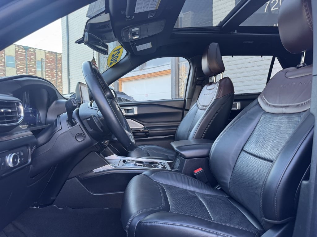 Ford Explorer Platinum AWD 2021