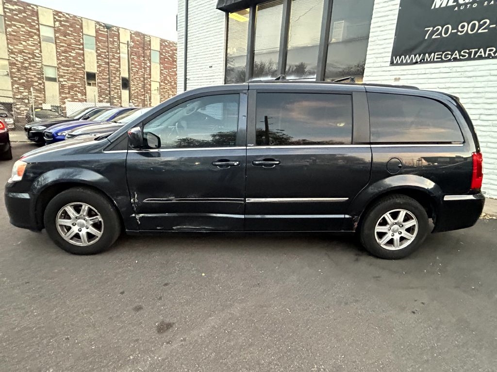 Chrysler Town & Country Touring 2013