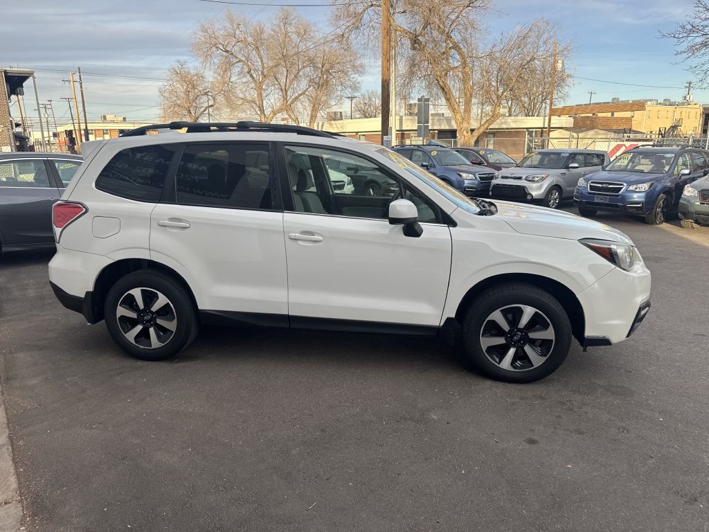 Subaru Forester 2.5i Premium PZEV CVT 2017