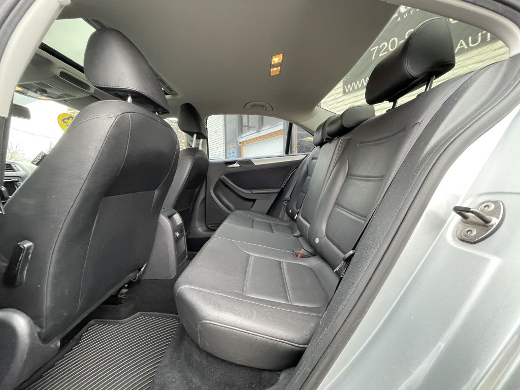 Volkswagen Jetta SE 2013