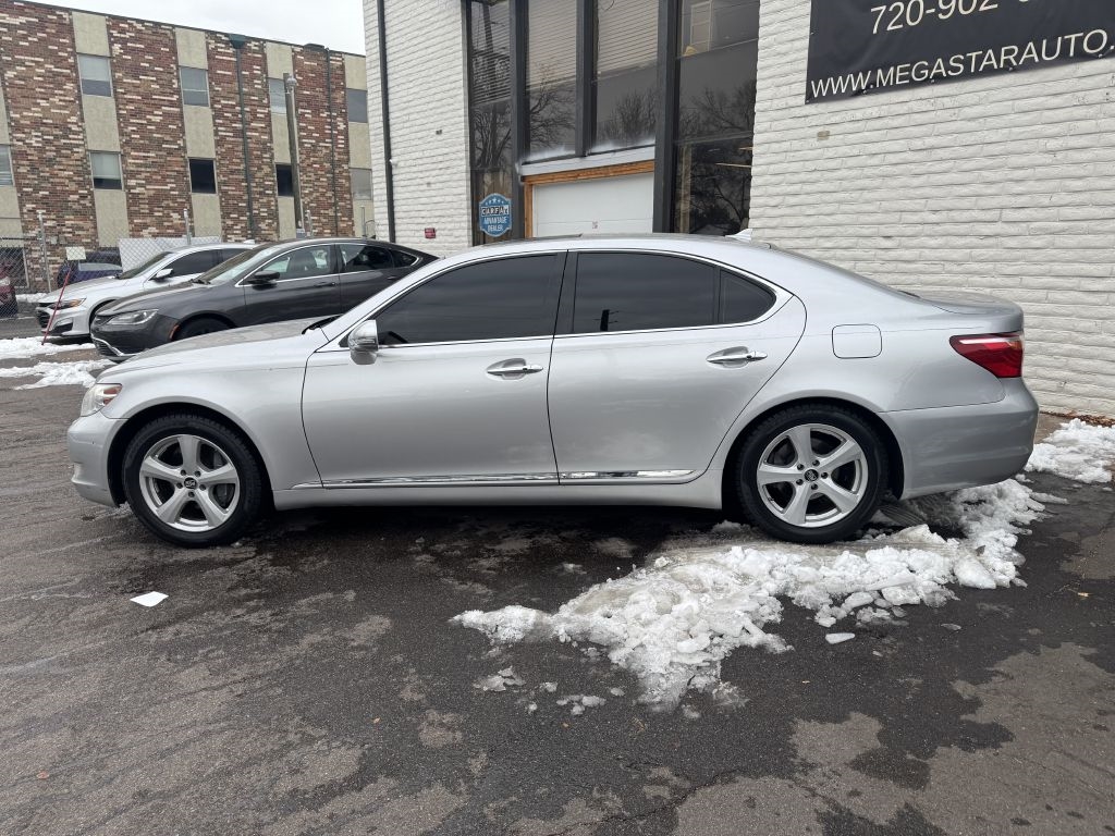 Lexus LS 460 Luxury Sedan 2012