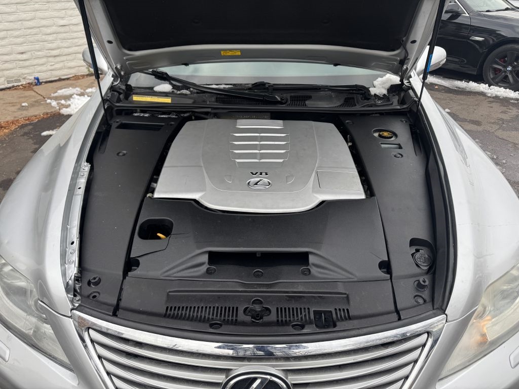 Lexus LS 460 Luxury Sedan 2012