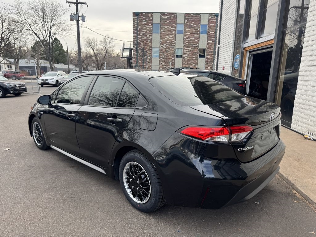Toyota Corolla LE Hybrid 2021