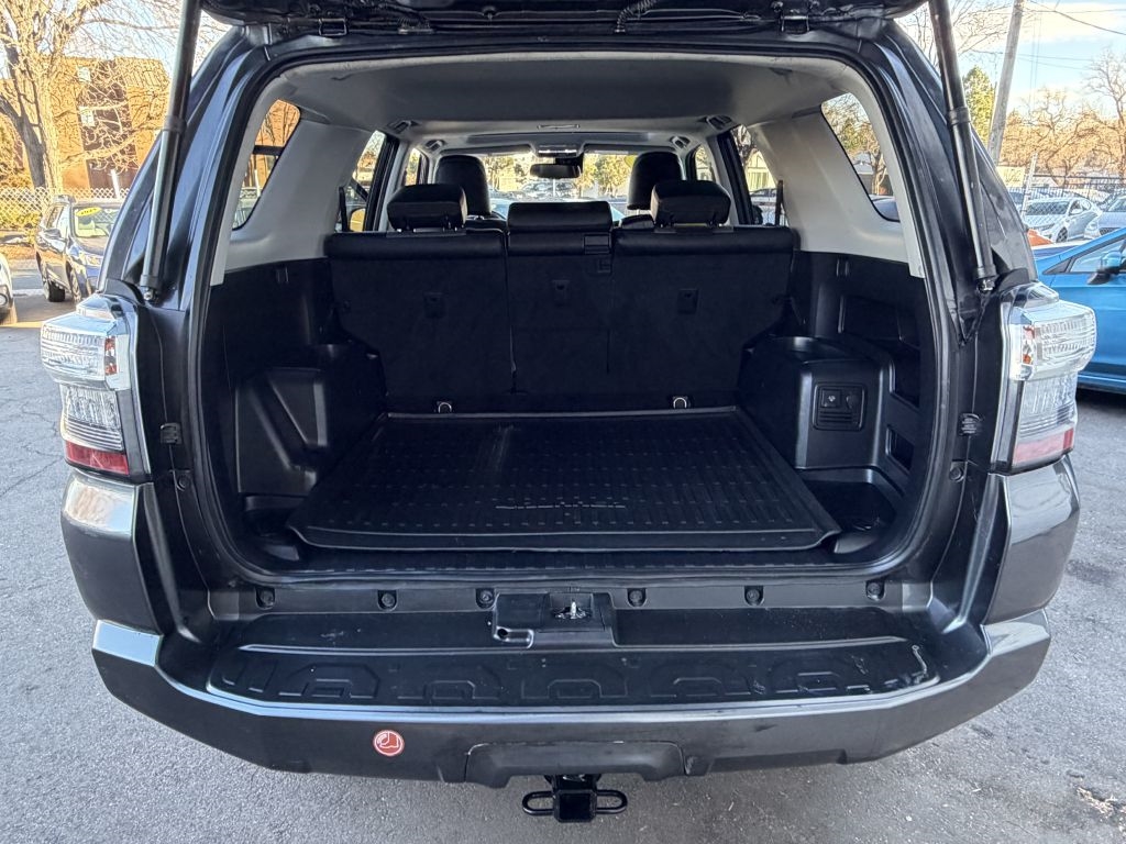 Toyota 4Runner SR5 Premium 4WD 2021