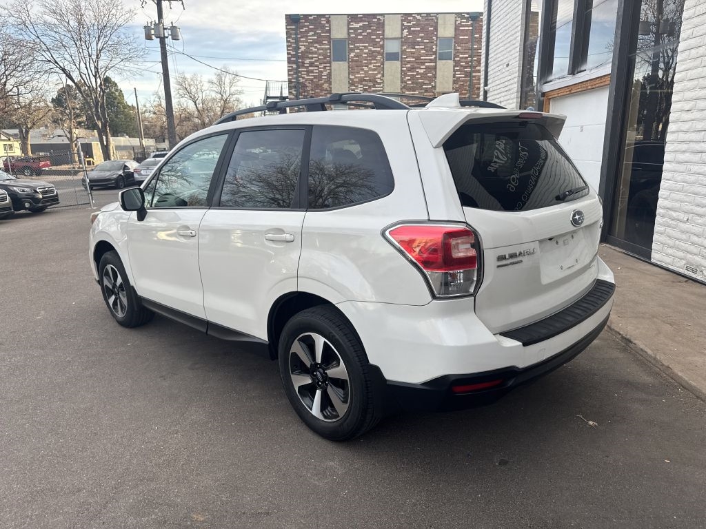Subaru Forester 2.5i Premium PZEV CVT 2017