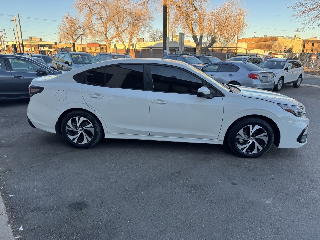 Subaru Legacy Premium 2025