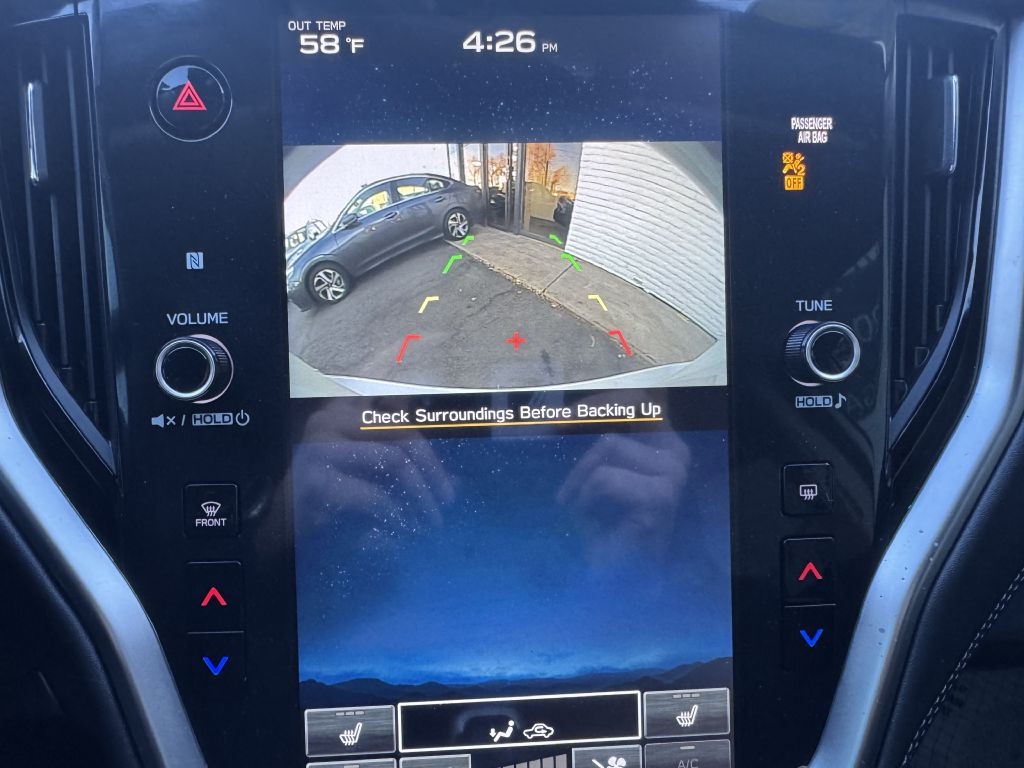 Subaru Legacy Premium 2025