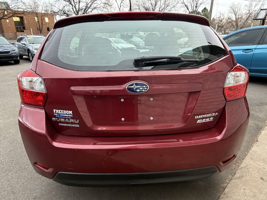 Subaru Impreza 2.0i PZEV CVT 5-Door 2015