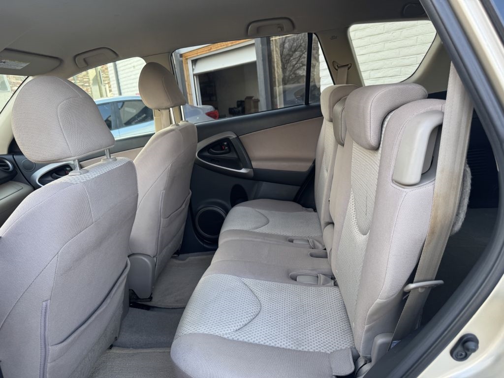 Toyota RAV4 Base I4 2WD 2008