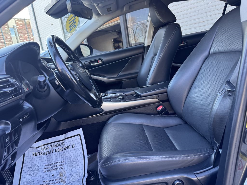 Lexus IS 300 AWD 2017