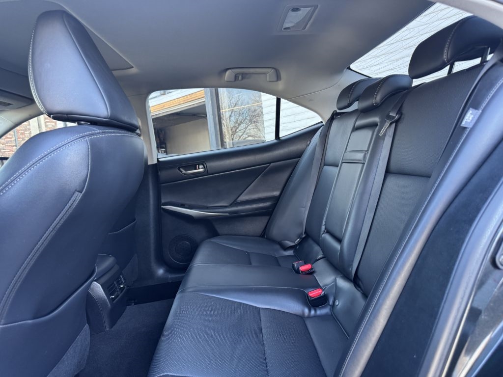 Lexus IS 300 AWD 2017