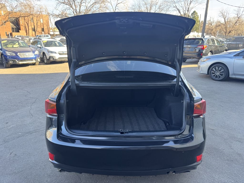 Lexus IS 300 AWD 2017