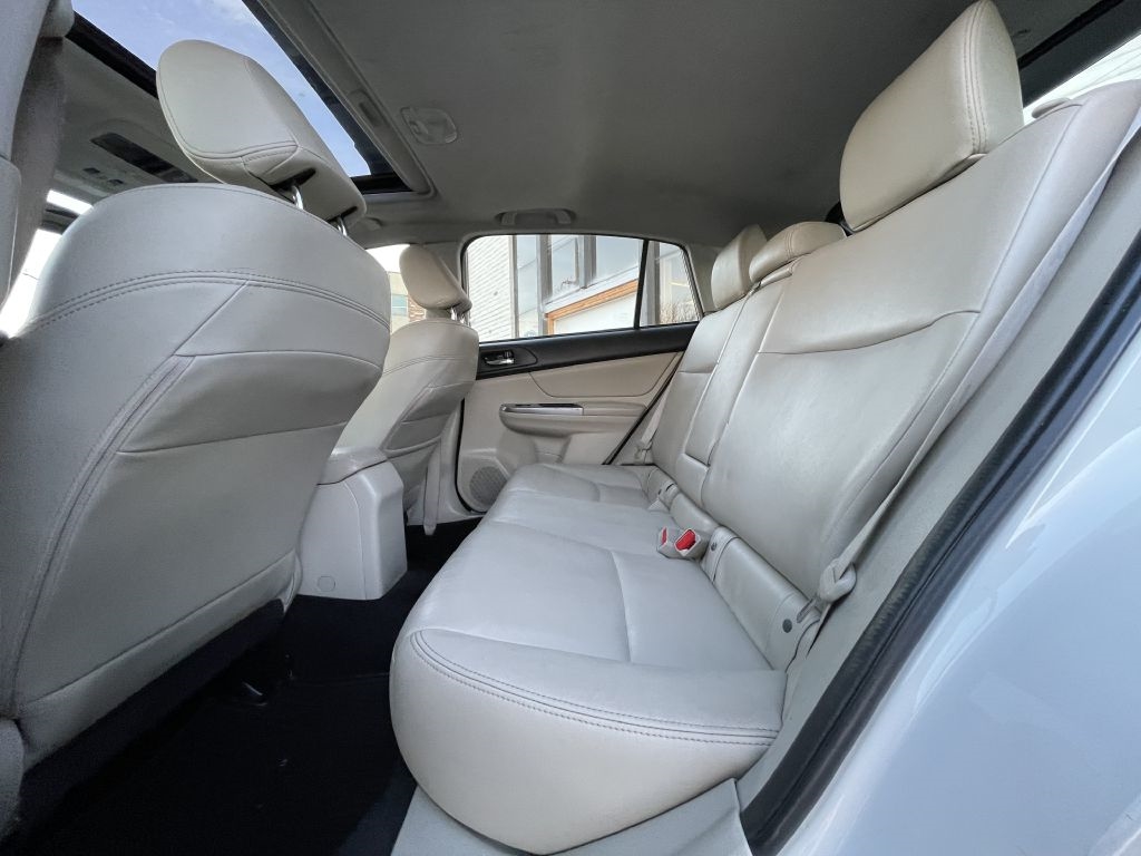 Subaru Impreza 2.0i Sport Limited PZEV 5-Door 2015