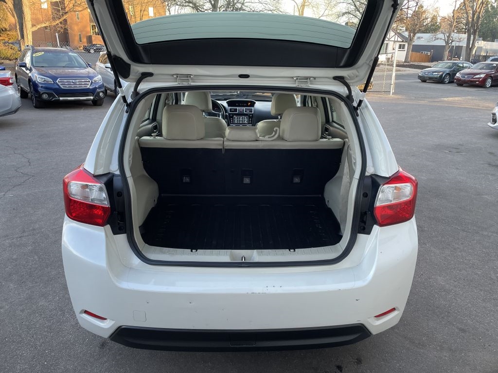 Subaru Impreza 2.0i Sport Limited PZEV 5-Door 2015