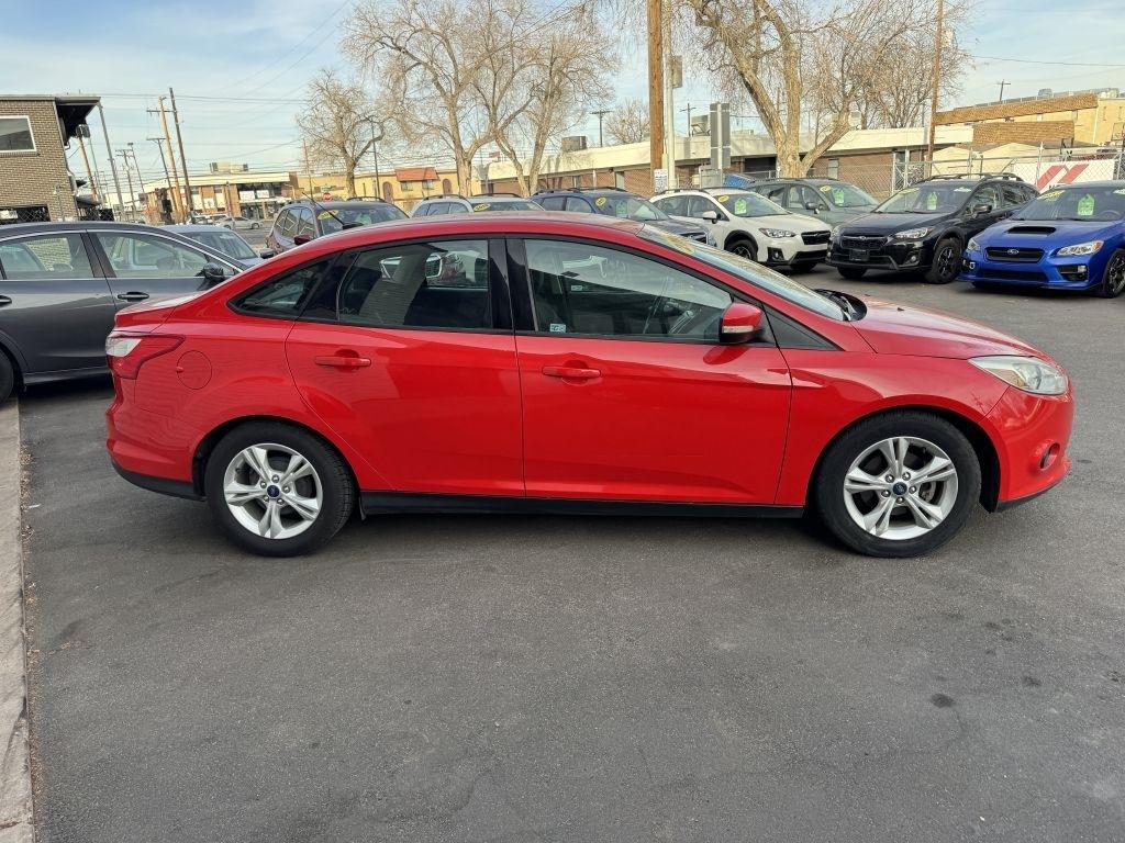 Ford Focus SE Sedan 2014