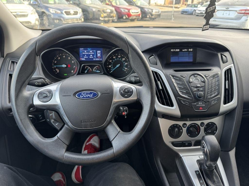 Ford Focus SE Sedan 2014