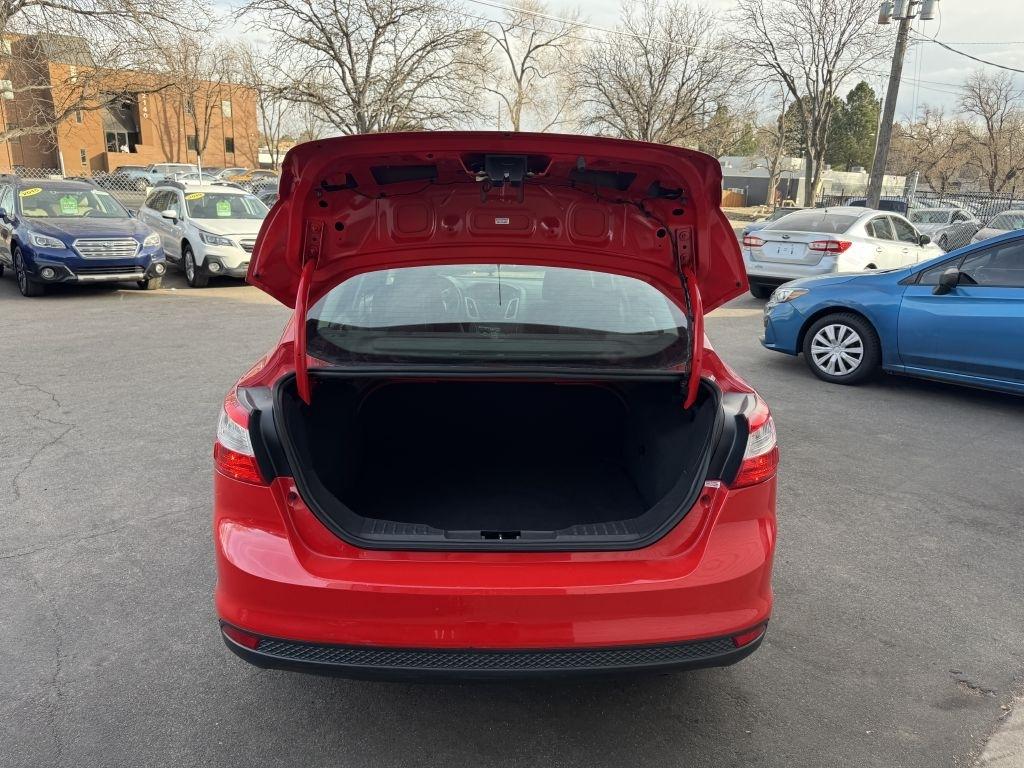 Ford Focus SE Sedan 2014