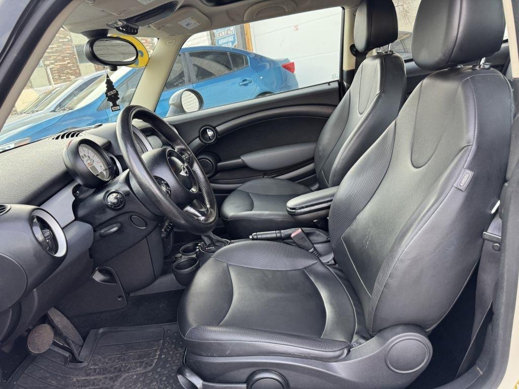 MINI Cooper Base 2012