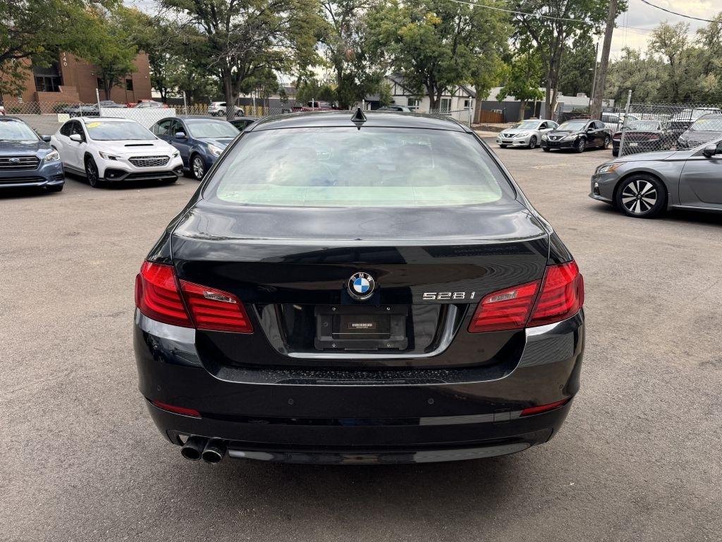 BMW 5-Series 528i 2012