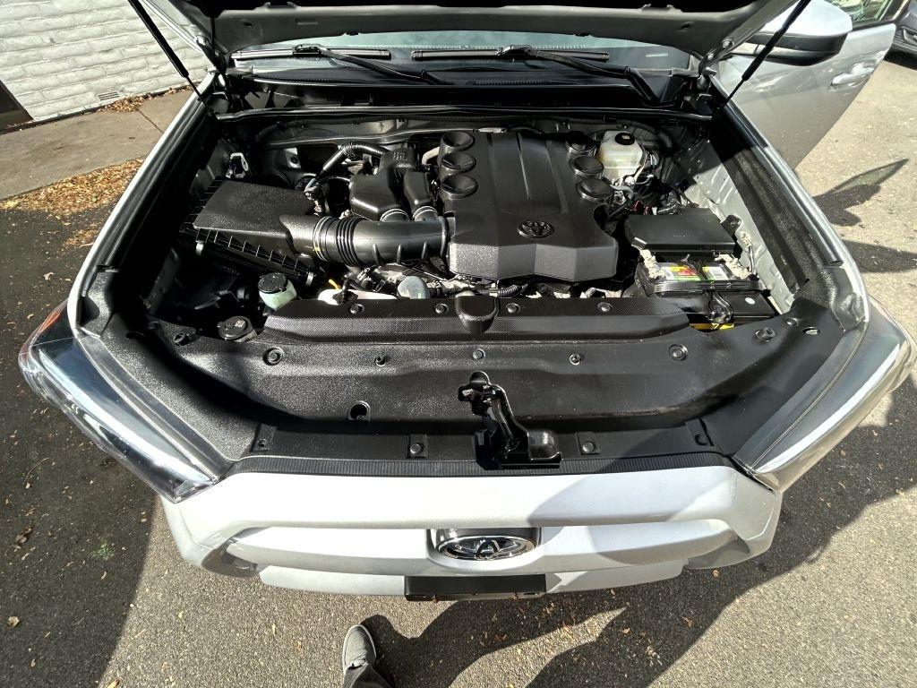 Toyota 4Runner SR5 4WD 2018